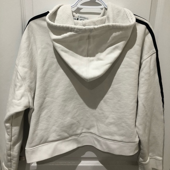 Adidas cropped logo hoodie - Picture 2 of 3